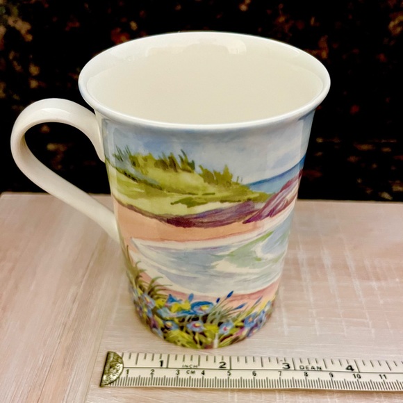Carole Holding Studios Bermuda Mugs in Fine Bone China set of 4 - Picture 9 of 16
